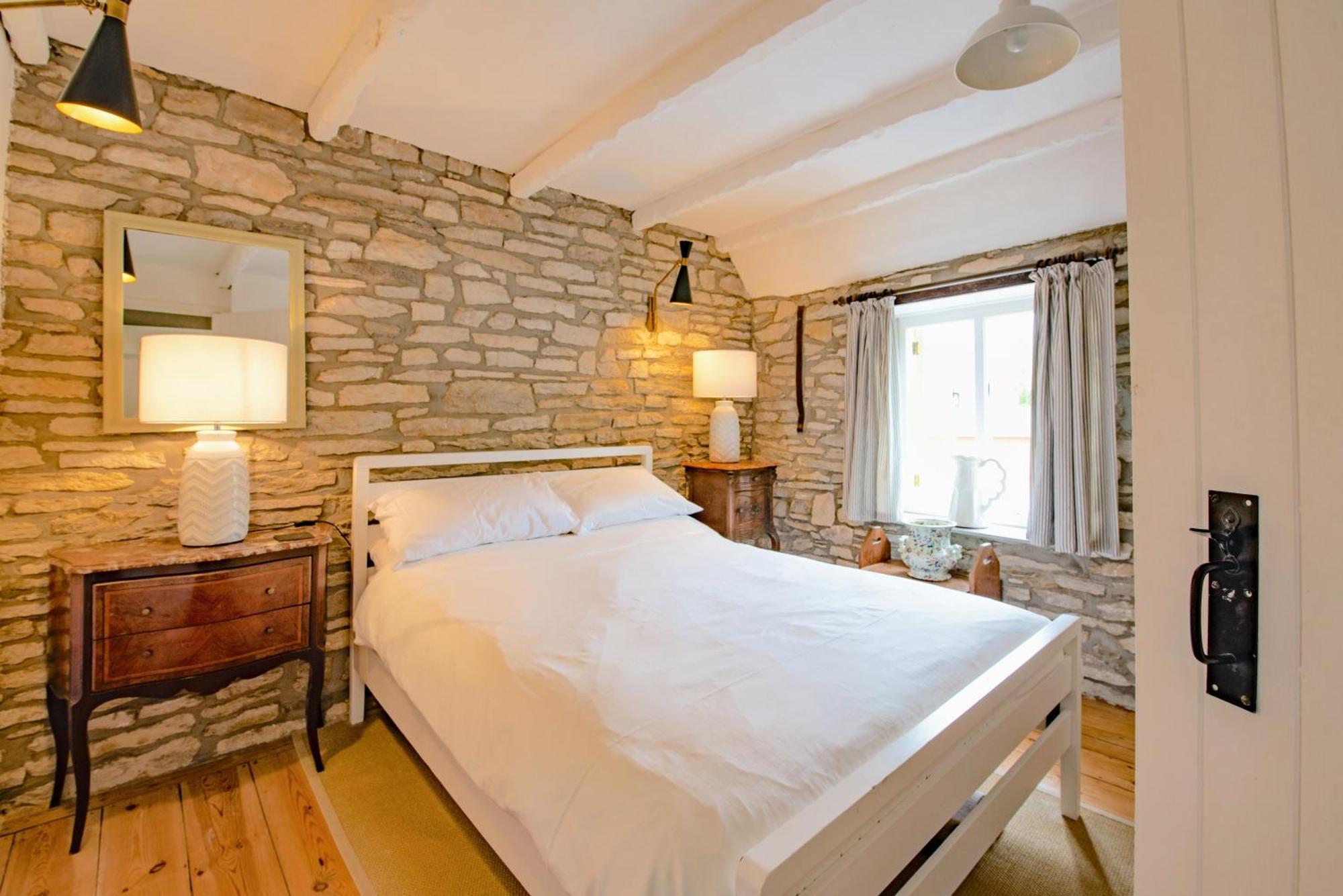 Cosy Little Hyde Cottage, 斯沃尼奇 外观 照片